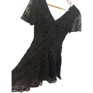 Vintage CDC Black Velvet floral Dress Whimsy/goth Flutter Sleeve Y2K Size 4
